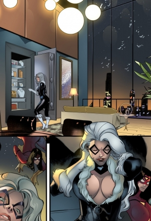 Кошка и пауки